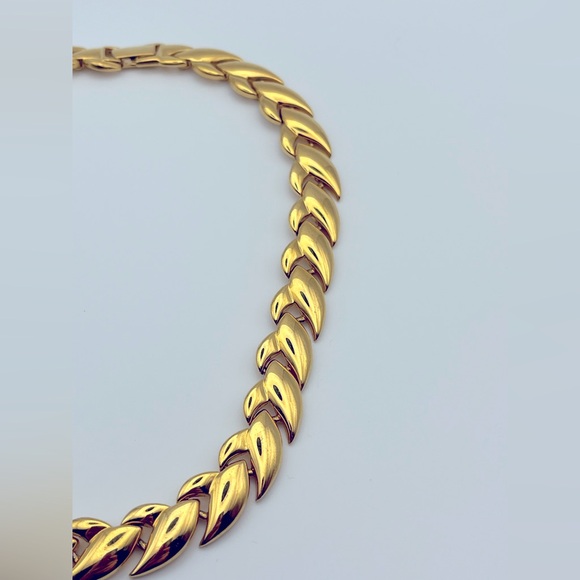 Napier Gold Tone Necklace - Picture 3 of 9